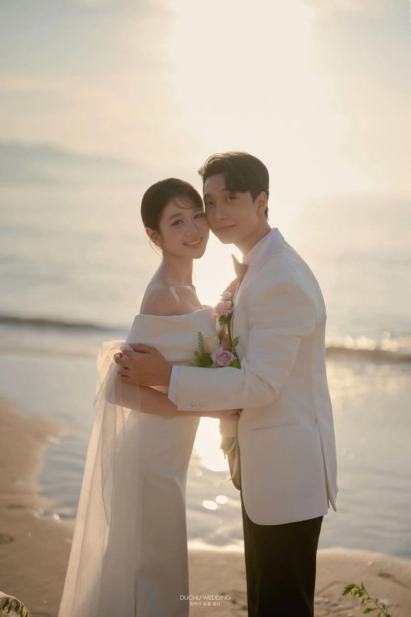 Nâu Nhạt · Sang Trọng